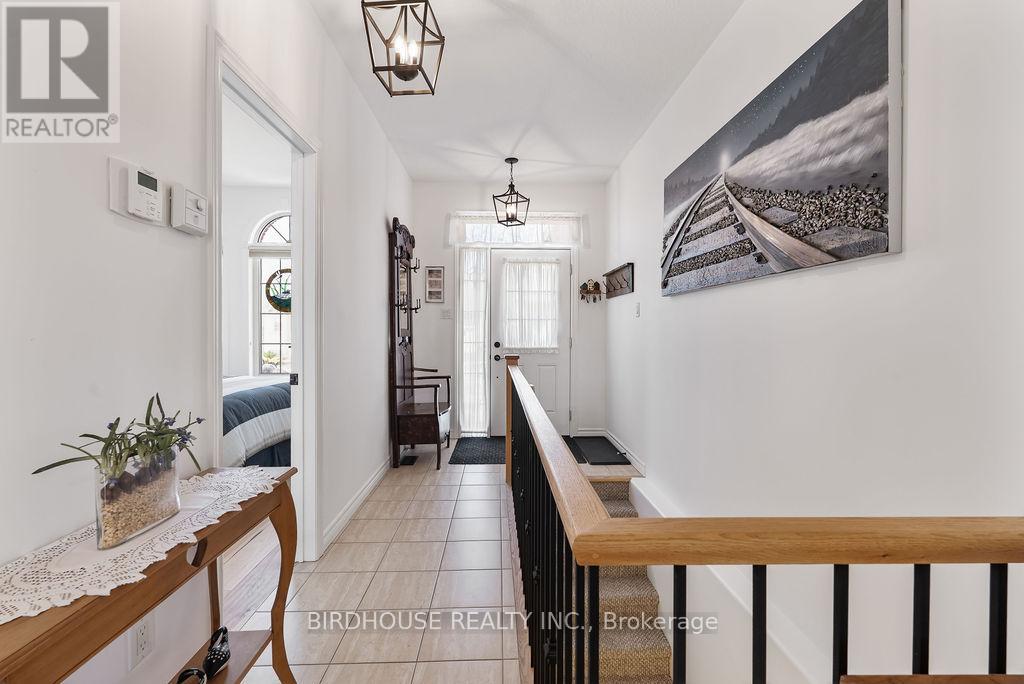 316 Blacksmith Way, Peterborough (Northcrest Ward 5), Ontario  K9L 0B5 - Photo 5 - X13046494