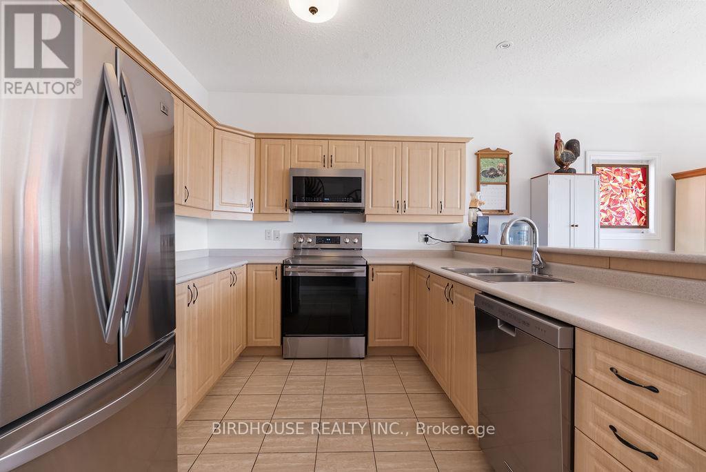 316 Blacksmith Way, Peterborough (Northcrest Ward 5), Ontario  K9L 0B5 - Photo 6 - X13046494