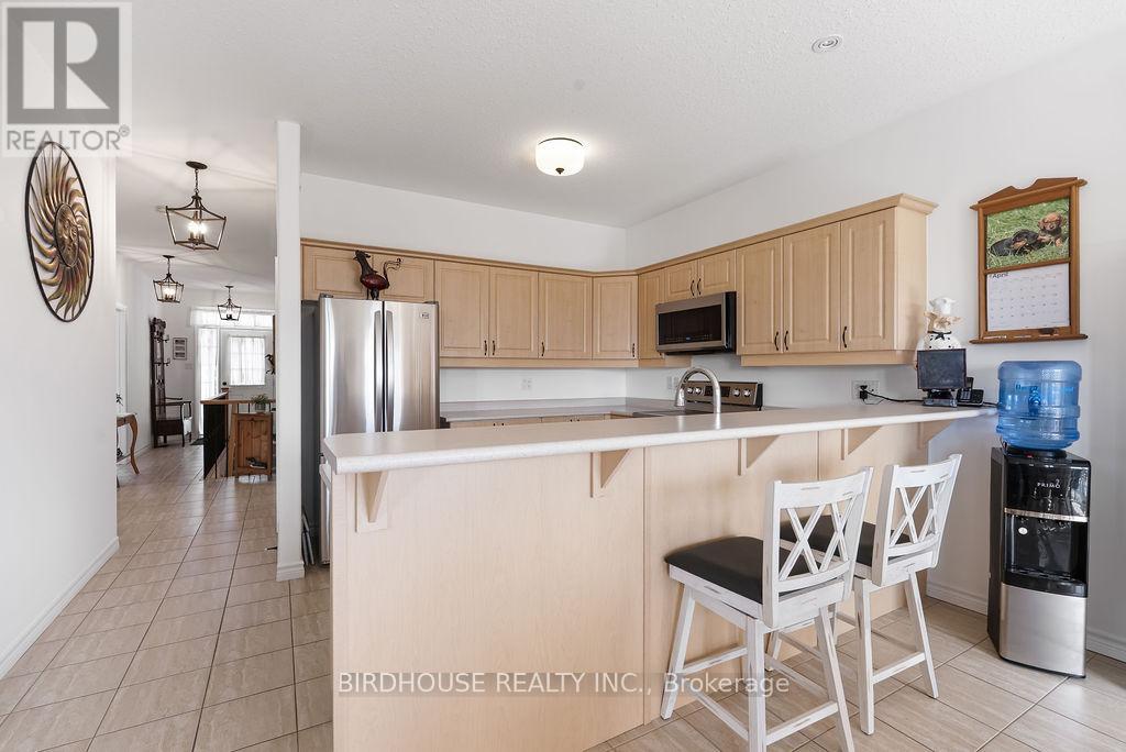 316 Blacksmith Way, Peterborough (Northcrest Ward 5), Ontario  K9L 0B5 - Photo 8 - X13046494