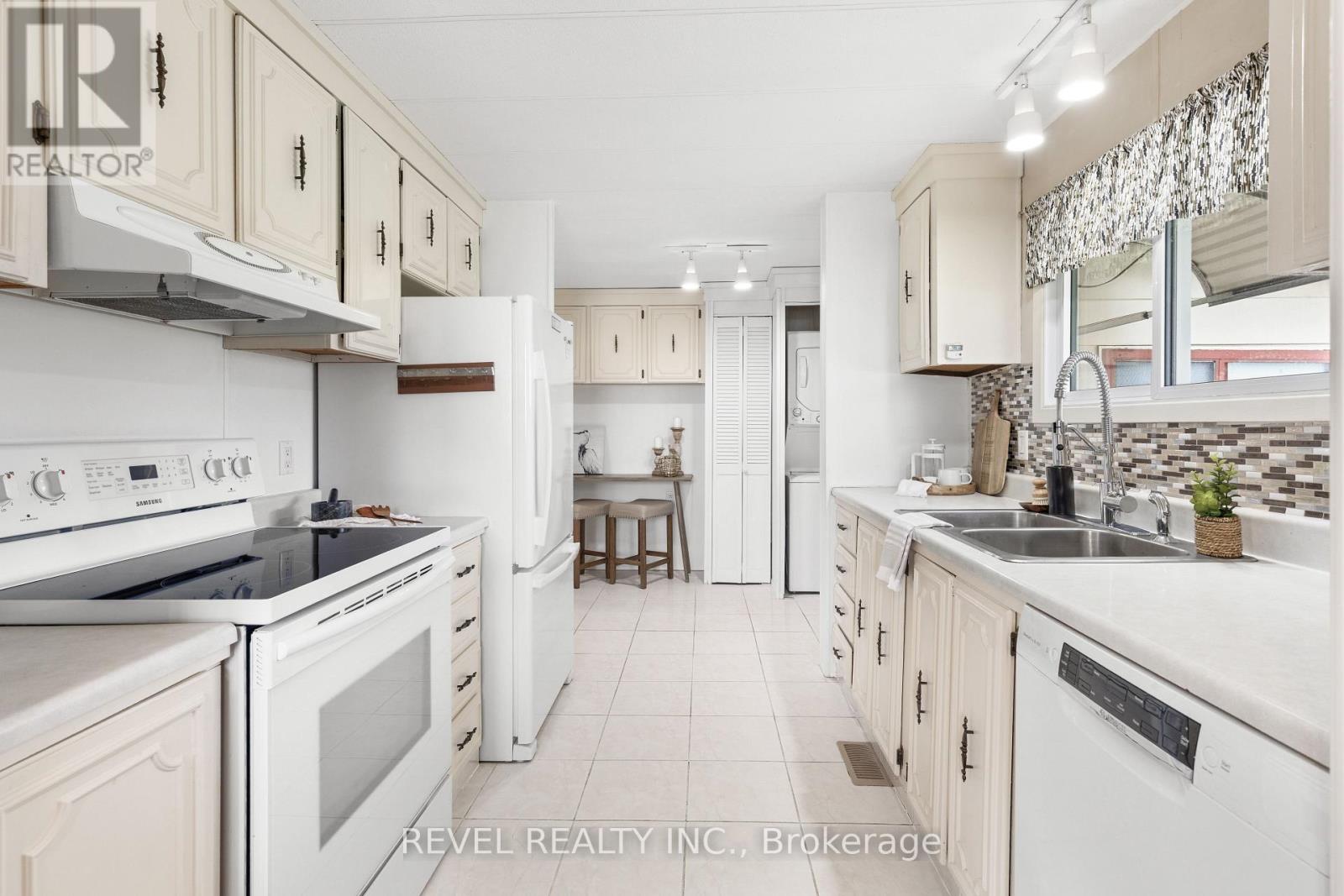 7 Macal Drive, Kawartha Lakes (Lindsay), Ontario  K9V 0H5 - Photo 15 - X13046516