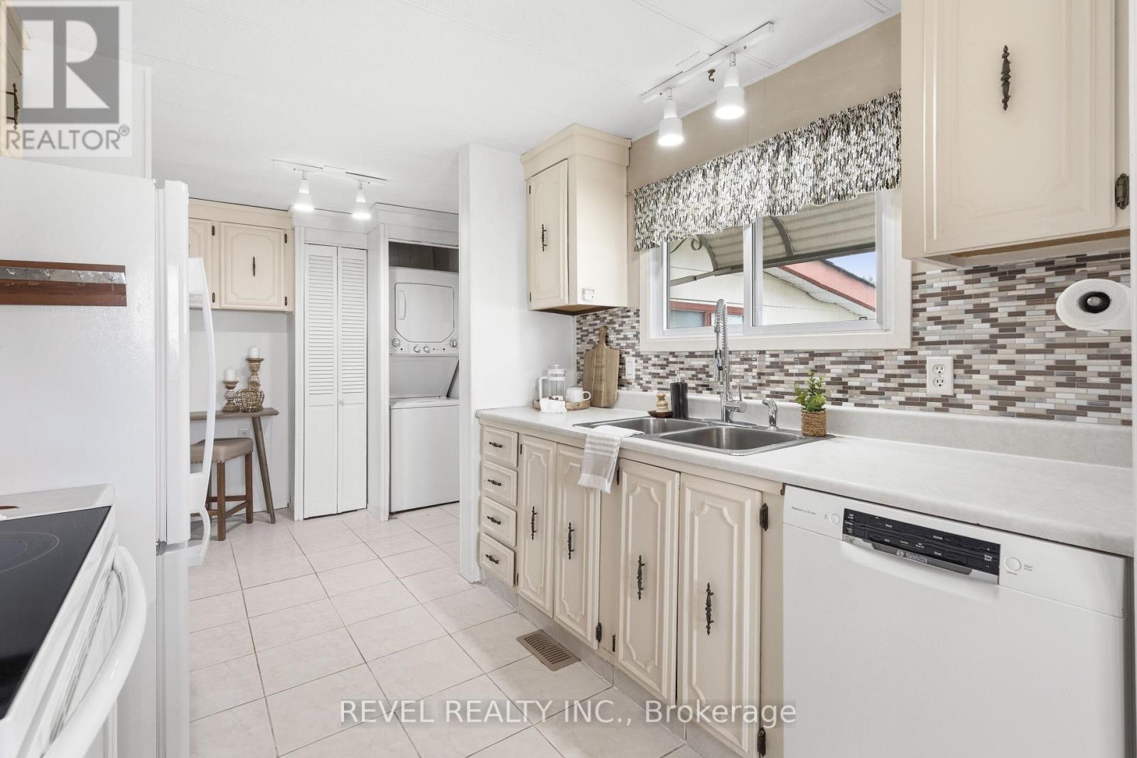 7 Macal Drive, Kawartha Lakes (Lindsay), Ontario  K9V 0H5 - Photo 16 - X13046516