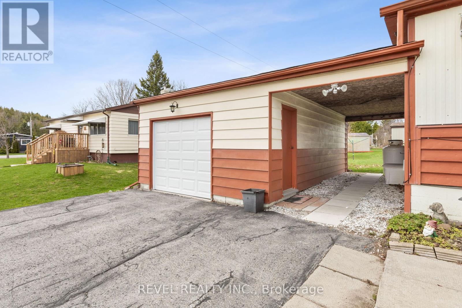 7 Macal Drive, Kawartha Lakes (Lindsay), Ontario  K9V 0H5 - Photo 46 - X13046516