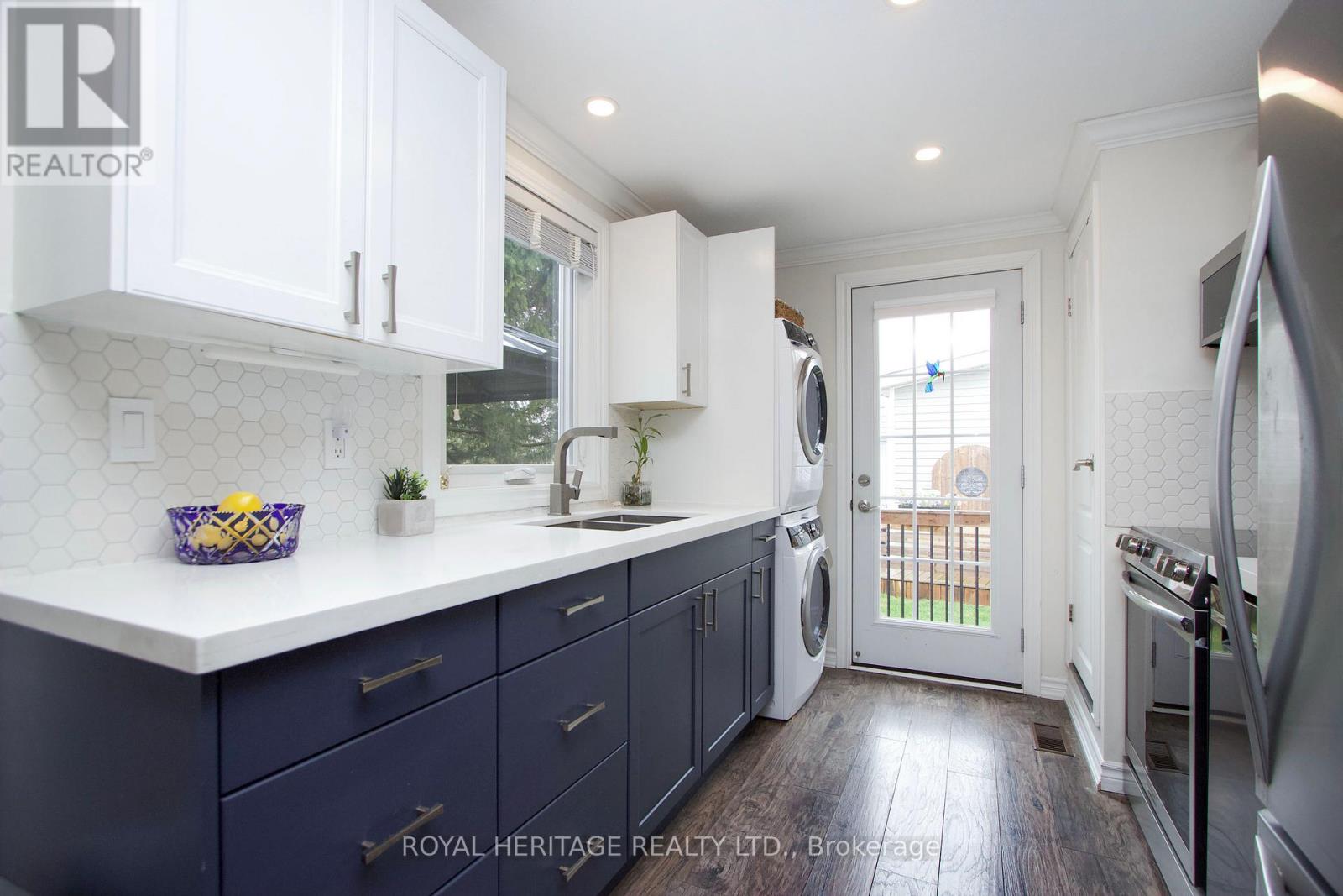 209 Wilmot Trail, Clarington (Newcastle), Ontario  L1B 1A9 - Photo 12 - E13046566