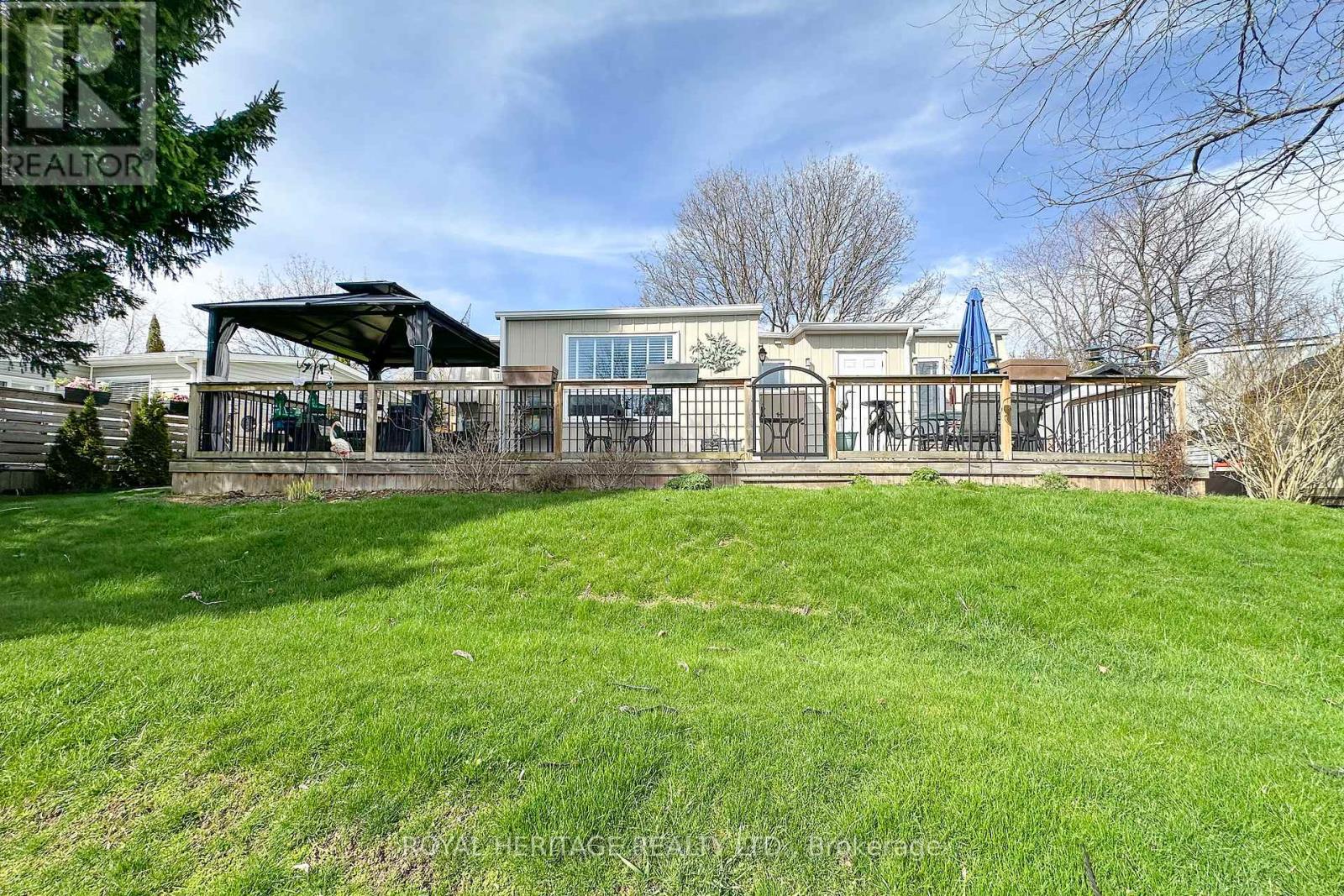 209 Wilmot Trail, Clarington (Newcastle), Ontario  L1B 1A9 - Photo 33 - E13046566