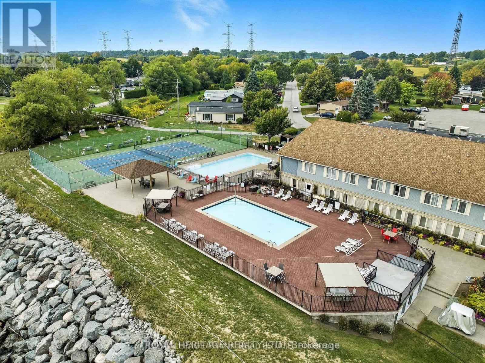 209 Wilmot Trail, Clarington (Newcastle), Ontario  L1B 1A9 - Photo 38 - E13046566