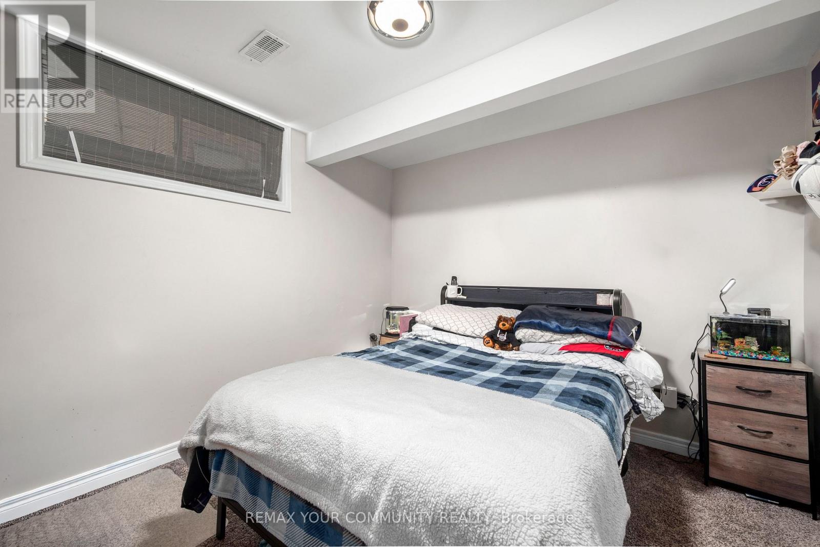 8 Champlain Boulevard, Kawartha Lakes (Lindsay), Ontario  K9V 0H9 - Photo 25 - X13046954