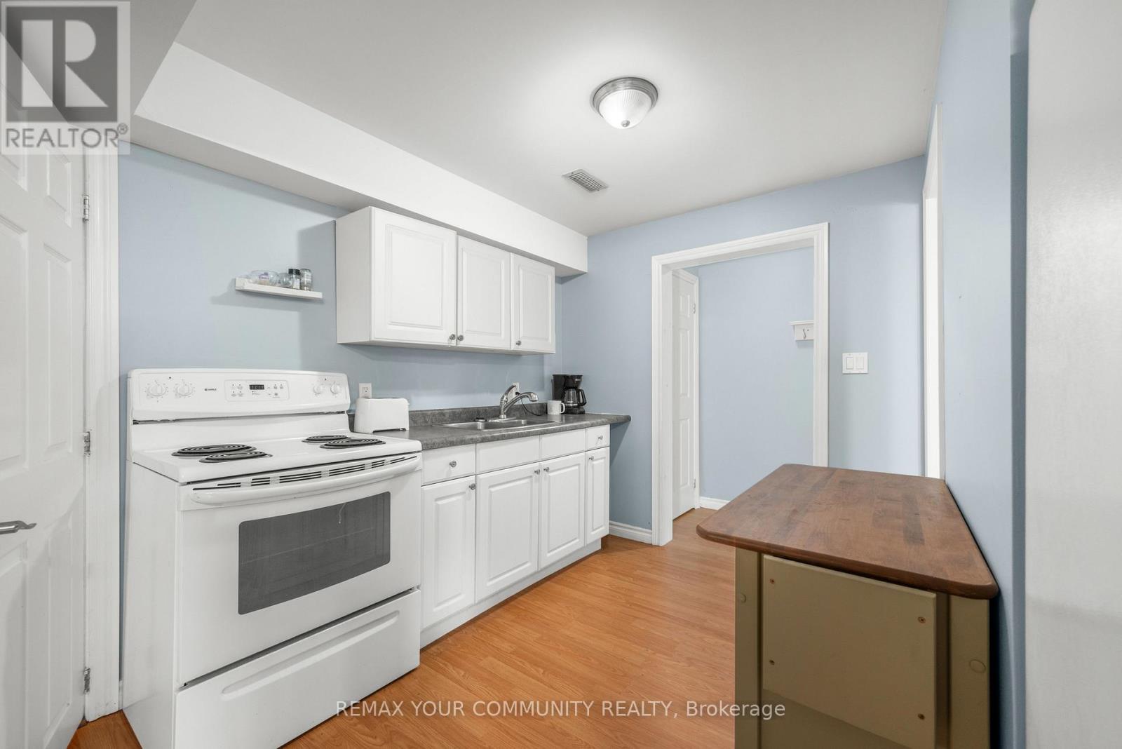 8 Champlain Boulevard, Kawartha Lakes (Lindsay), Ontario  K9V 0H9 - Photo 31 - X13046954