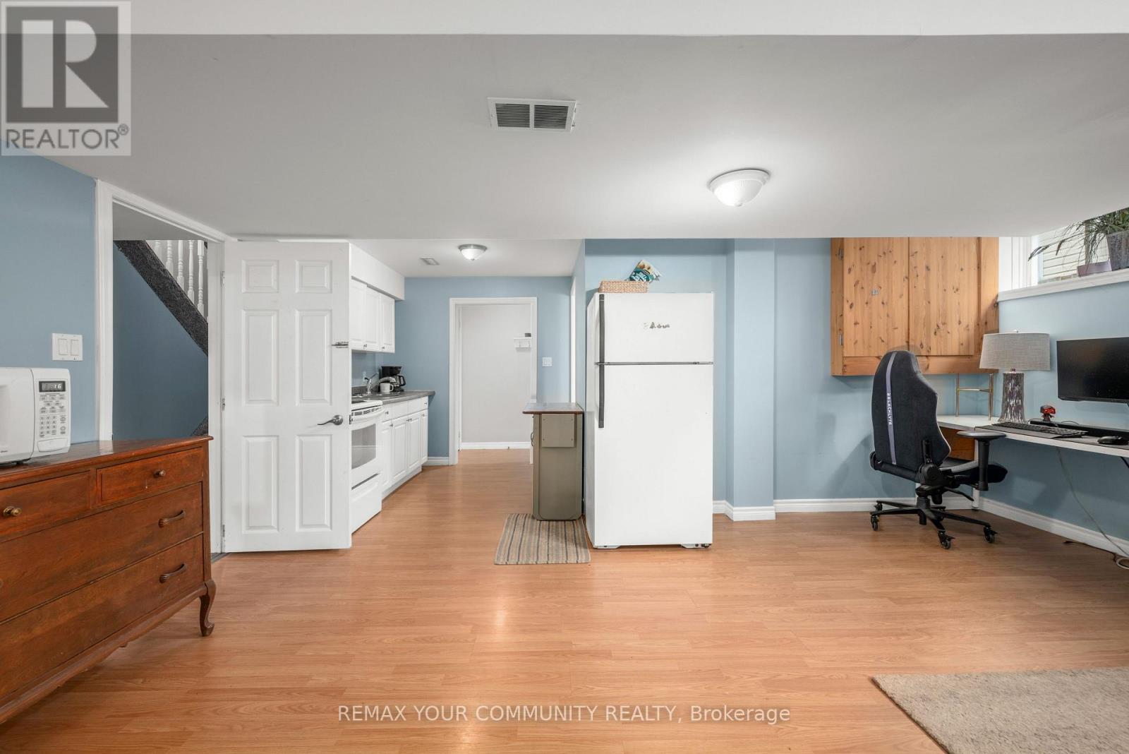 8 Champlain Boulevard, Kawartha Lakes (Lindsay), Ontario  K9V 0H9 - Photo 32 - X13046954