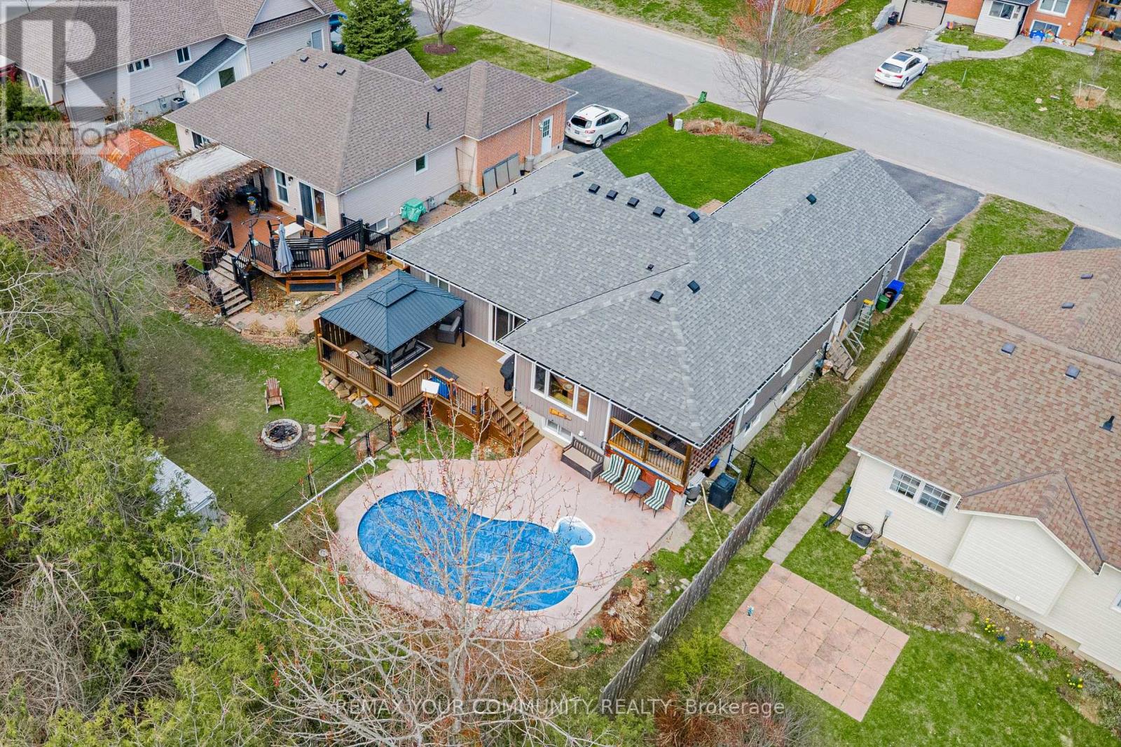 8 Champlain Boulevard, Kawartha Lakes (Lindsay), Ontario  K9V 0H9 - Photo 4 - X13046954