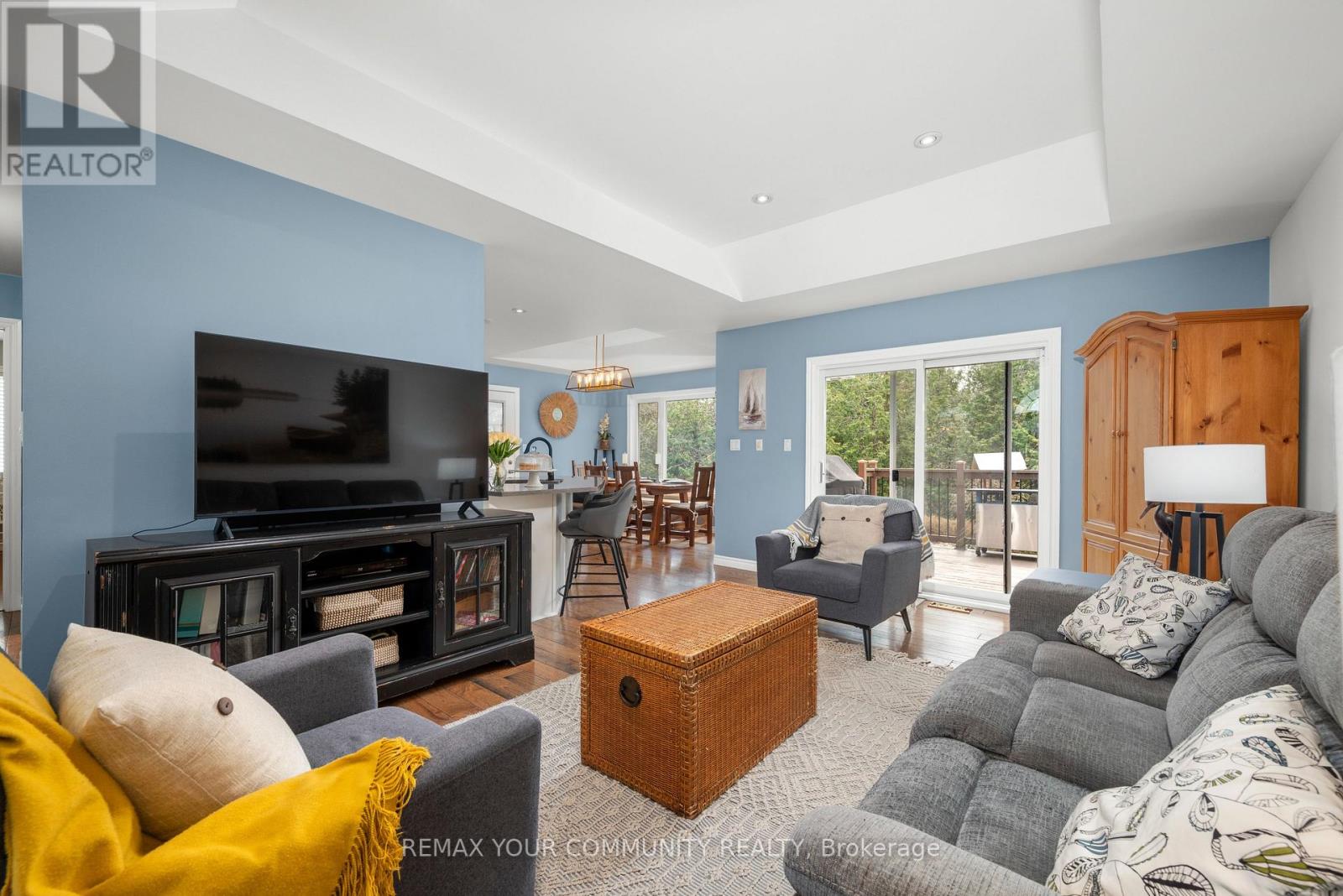 8 Champlain Boulevard, Kawartha Lakes (Lindsay), Ontario  K9V 0H9 - Photo 6 - X13046954