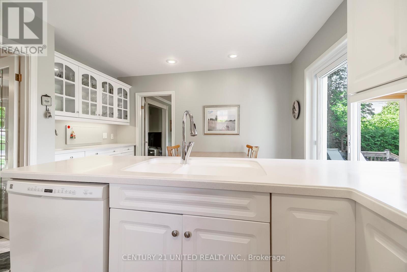 916 Valleyview Drive, Peterborough (Monaghan Ward 2), Ontario  K9J 6R1 - Photo 16 - X13047638