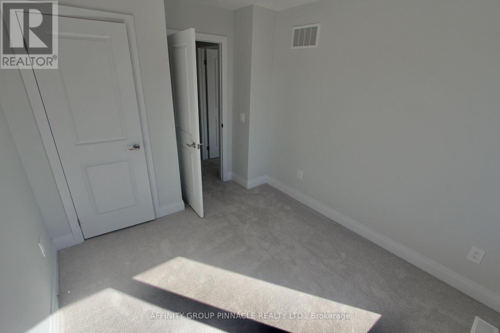 24 Walters Street, Kawartha Lakes (Lindsay), Ontario  K9V 0S2 - Photo 12 - X13047812