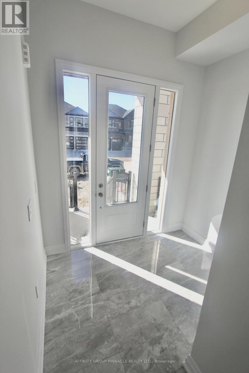 24 Walters Street, Kawartha Lakes (Lindsay), Ontario  K9V 0S2 - Photo 3 - X13047812