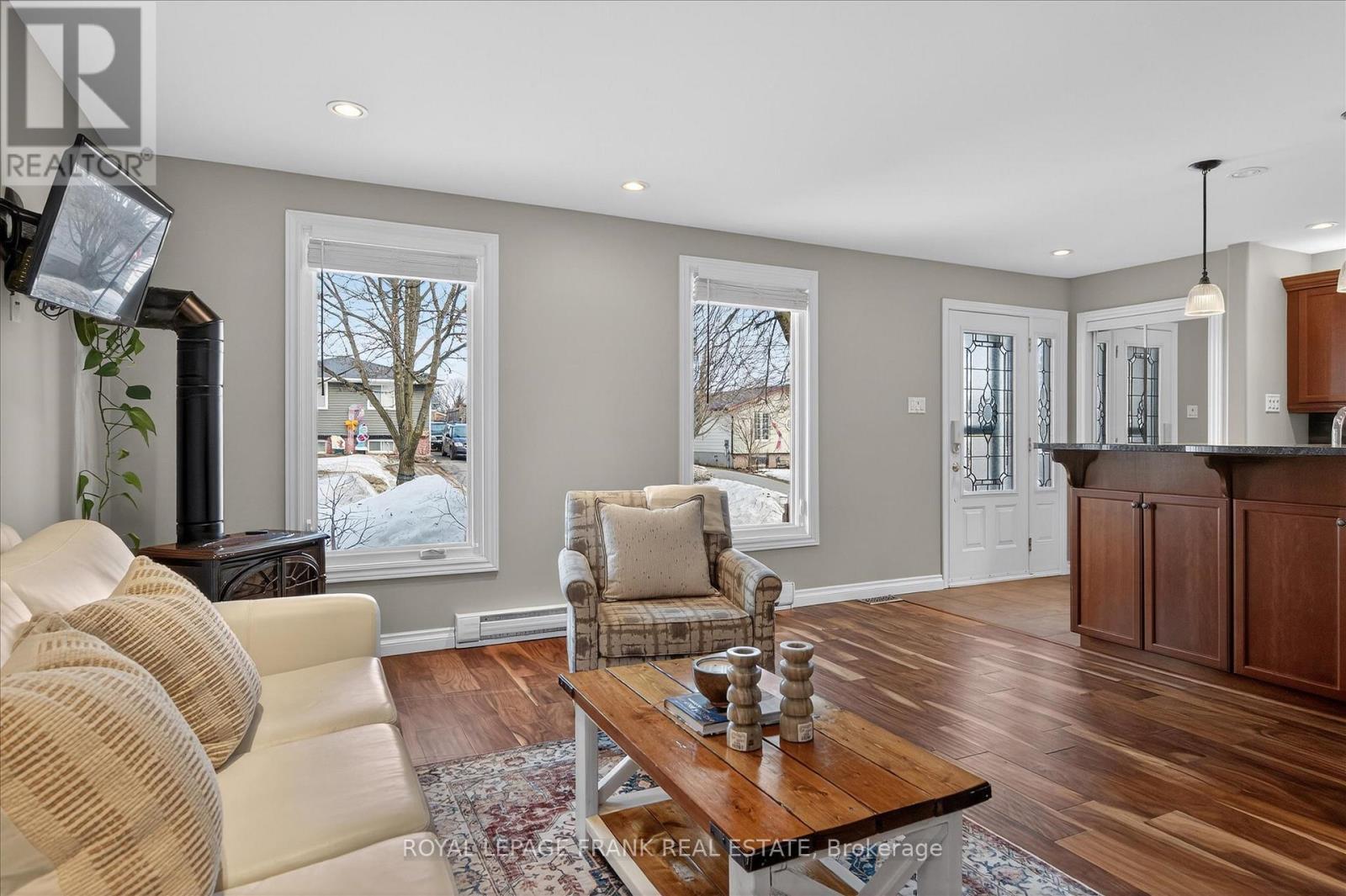 2139 Springwood Road, Peterborough (Monaghan Ward 2), Ontario  K9K 1N7 - Photo 8 - X13048984