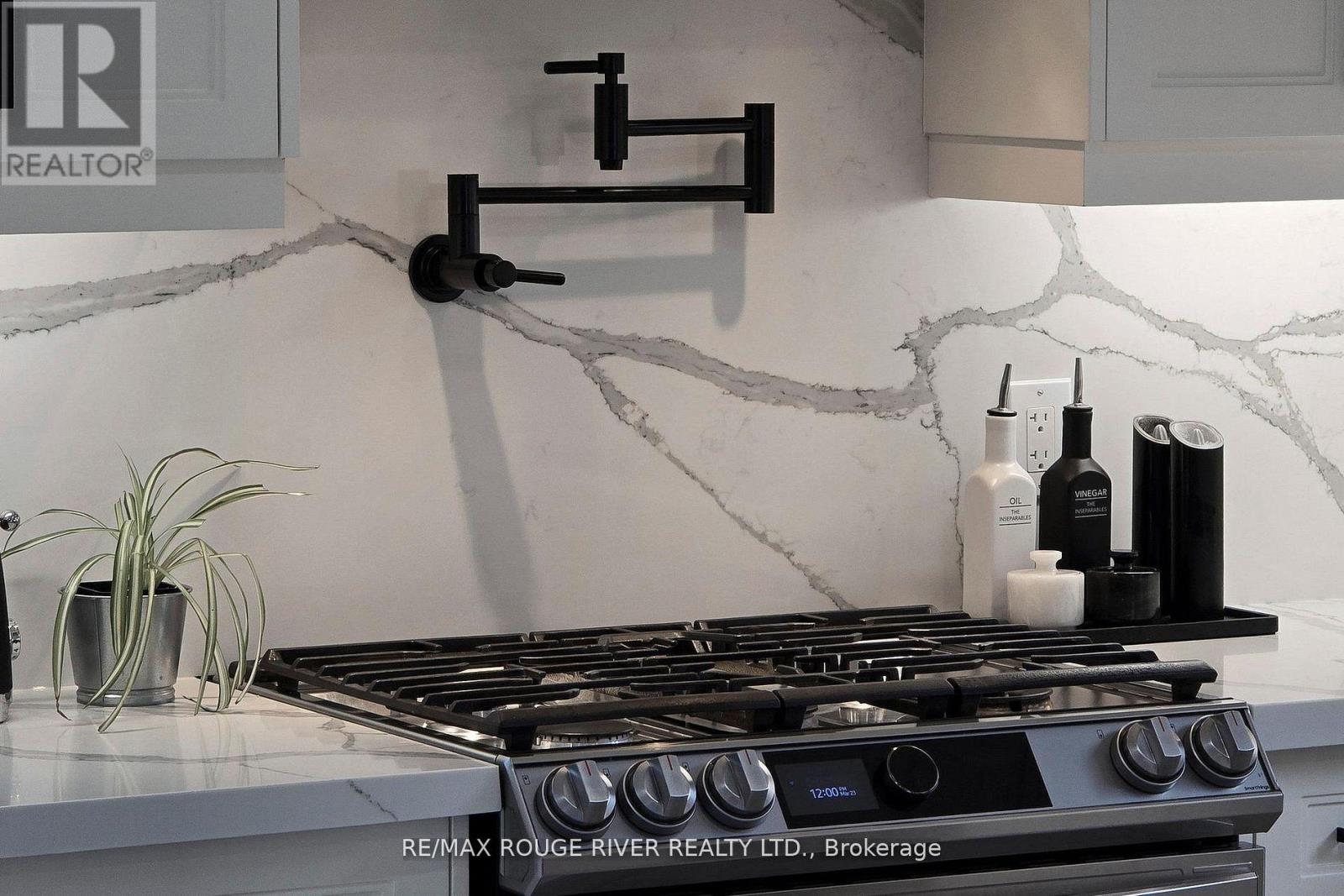 247 Beaver Street N, Clarington (Newcastle), Ontario  L1B 1J3 - Photo 14 - E13049018