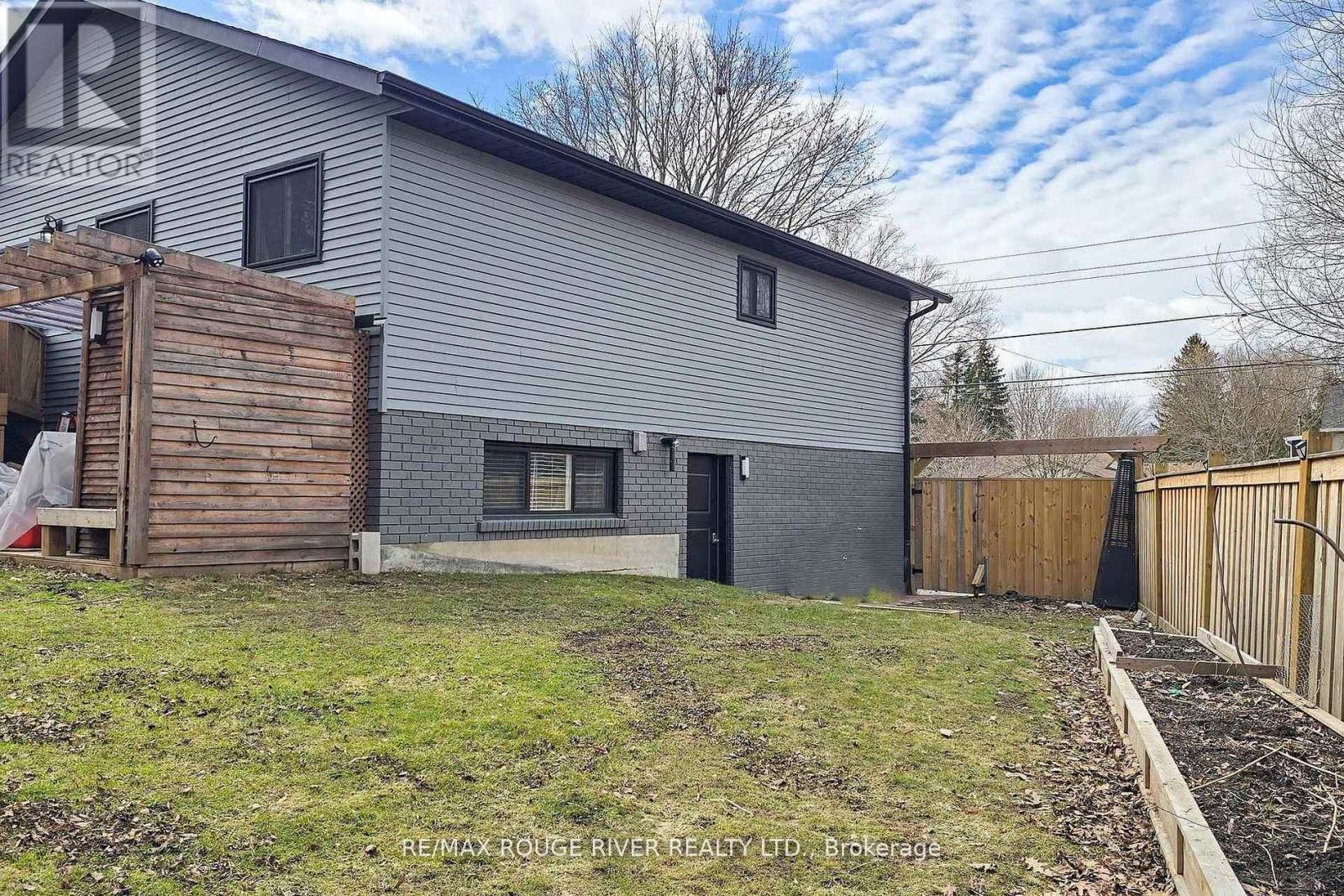 247 Beaver Street N, Clarington (Newcastle), Ontario  L1B 1J3 - Photo 47 - E13049018