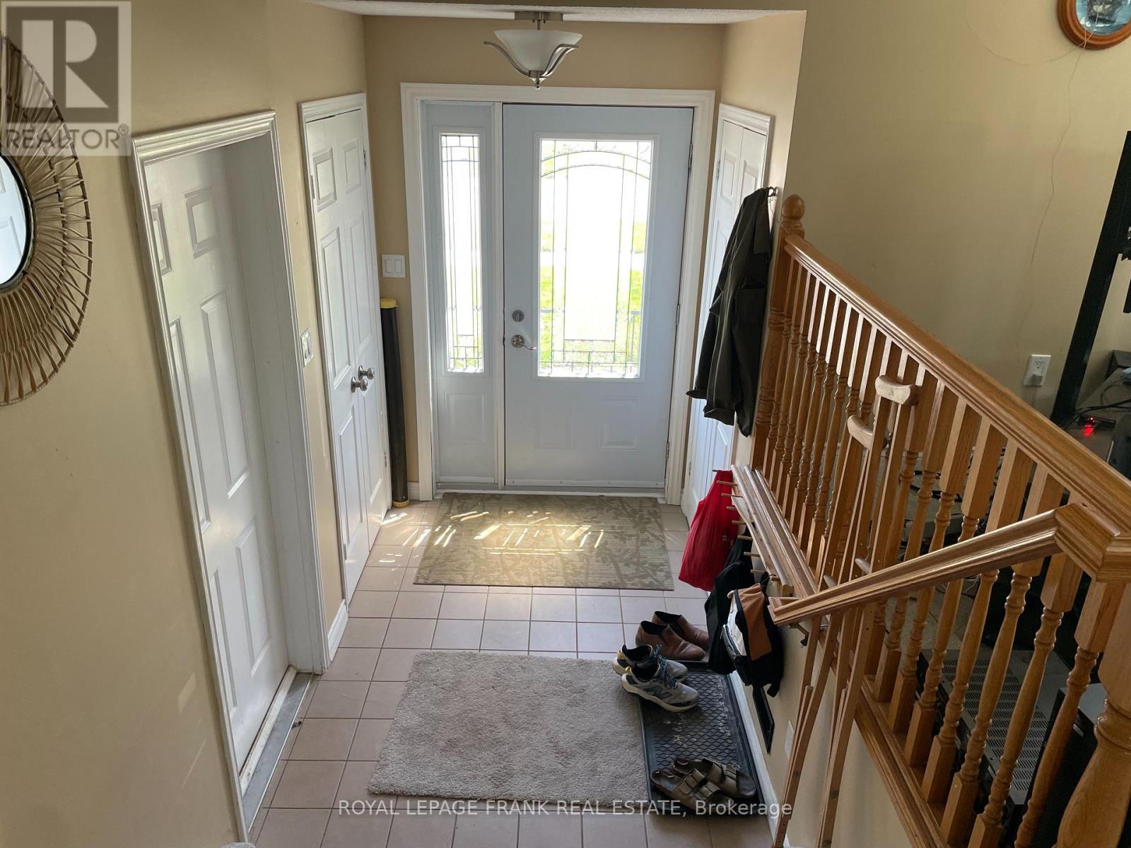 30 Andew Drive, Kawartha Lakes (Lindsay), Ontario  K9V 5W6 - Photo 3 - X13049868