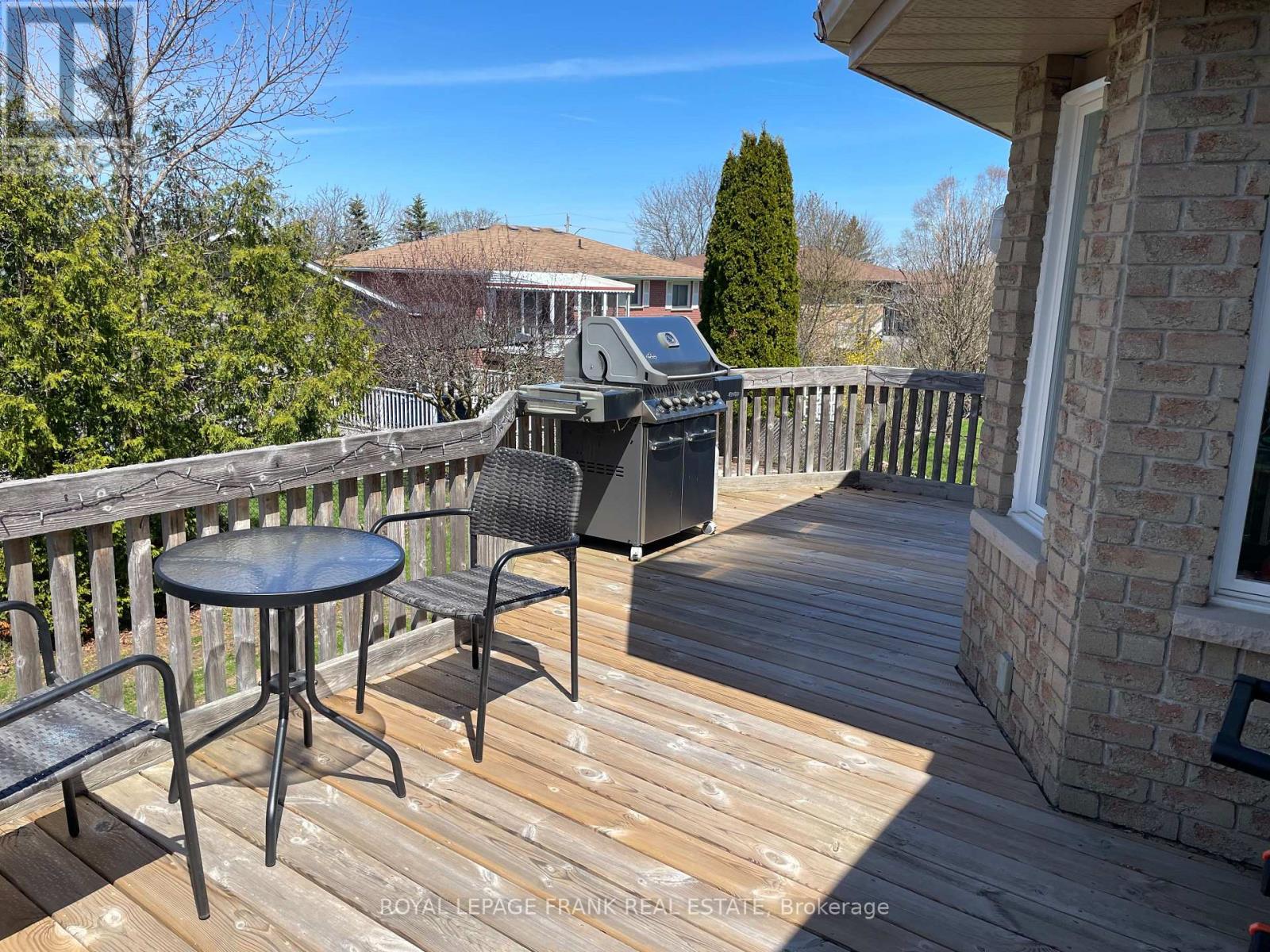 30 Andew Drive, Kawartha Lakes (Lindsay), Ontario  K9V 5W6 - Photo 7 - X13049868