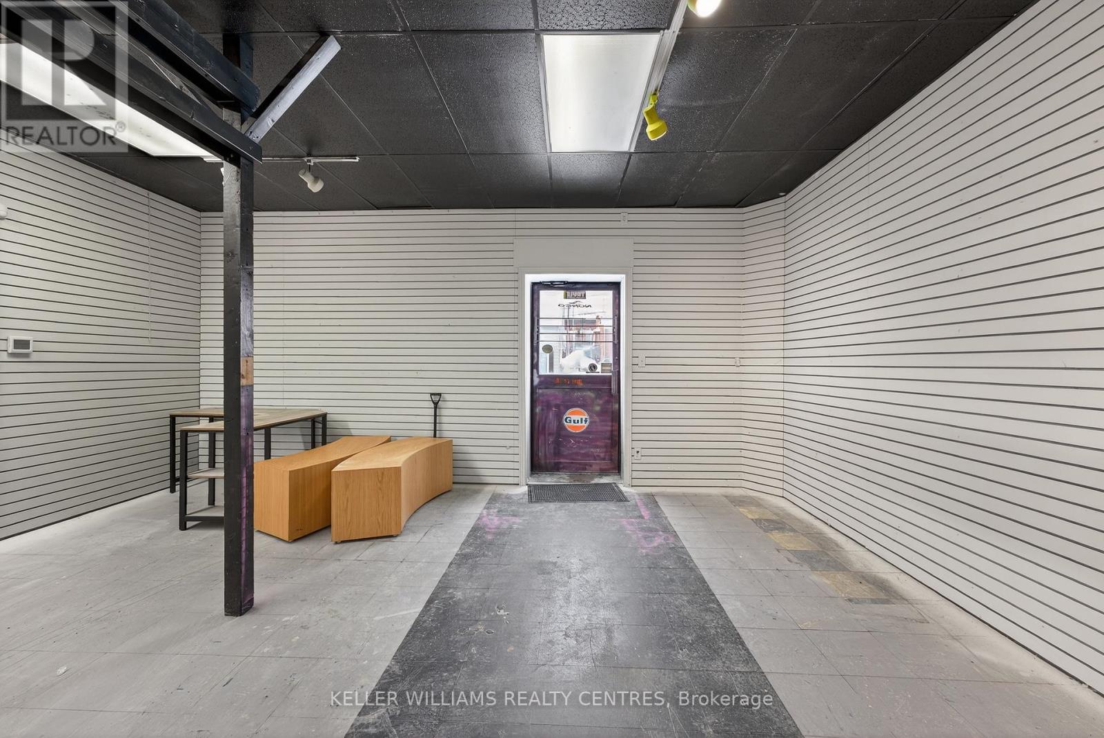 384 Queen Street, Peterborough (Town Ward 3), Ontario  K9H 3J6 - Photo 4 - X13049858