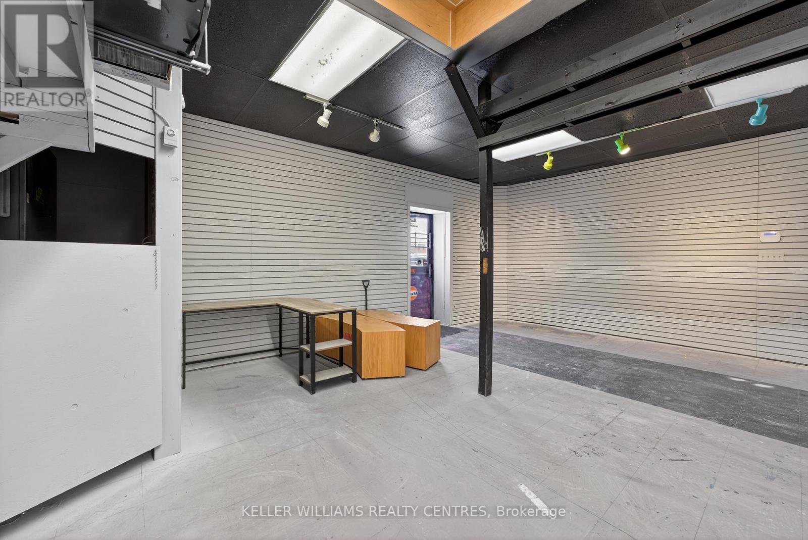 384 Queen Street, Peterborough (Town Ward 3), Ontario  K9H 3J6 - Photo 5 - X13049858