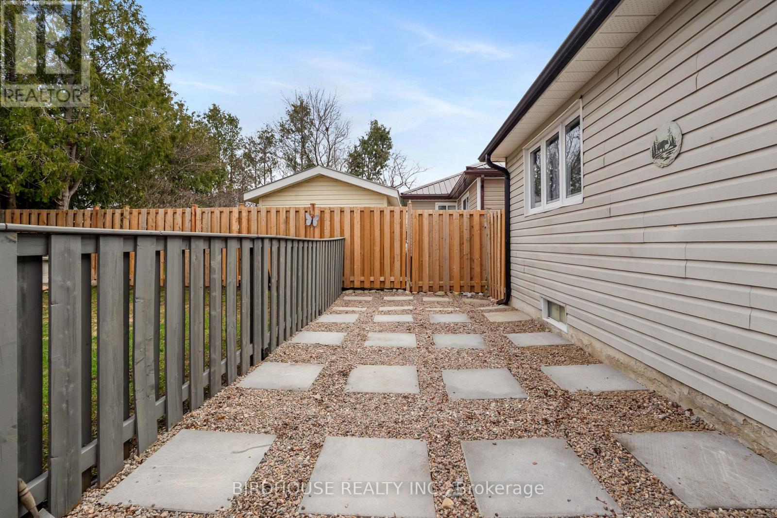 264 Victoria Avenue N, Kawartha Lakes (Lindsay), Ontario  K9V 6B9 - Photo 35 - X13051446