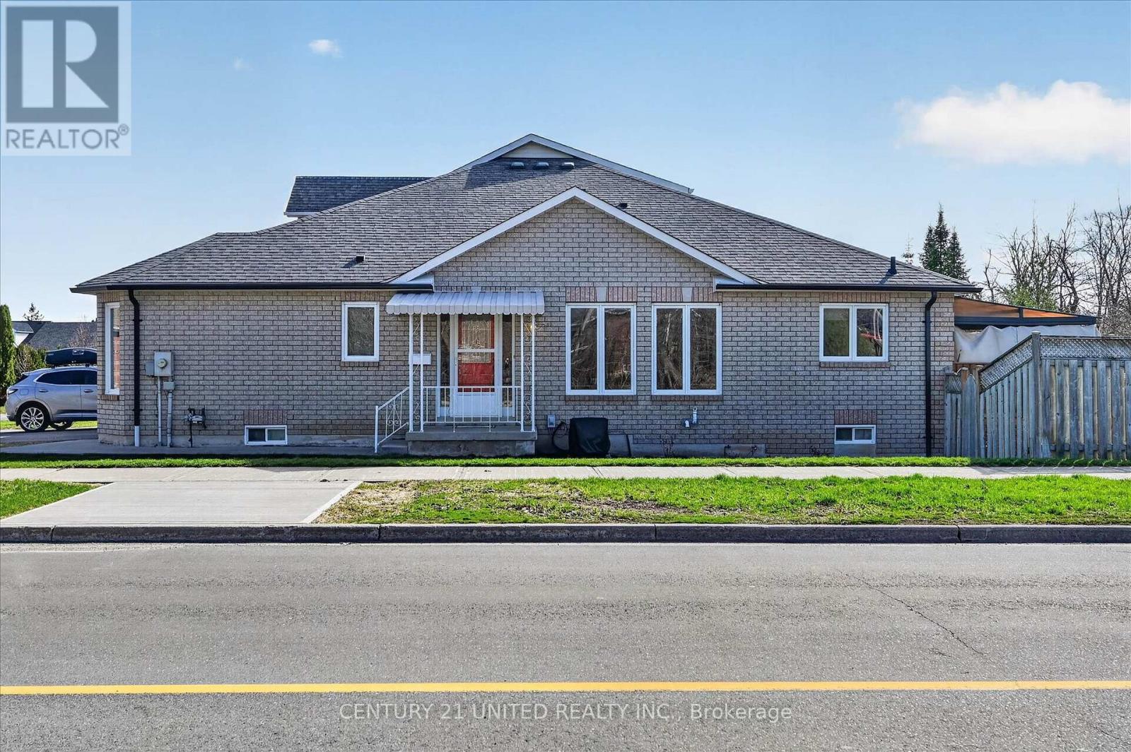 1348 Lillico Crescent, Peterborough (Monaghan Ward 2), Ontario  K9K 2K9 - Photo 2 - X13051592