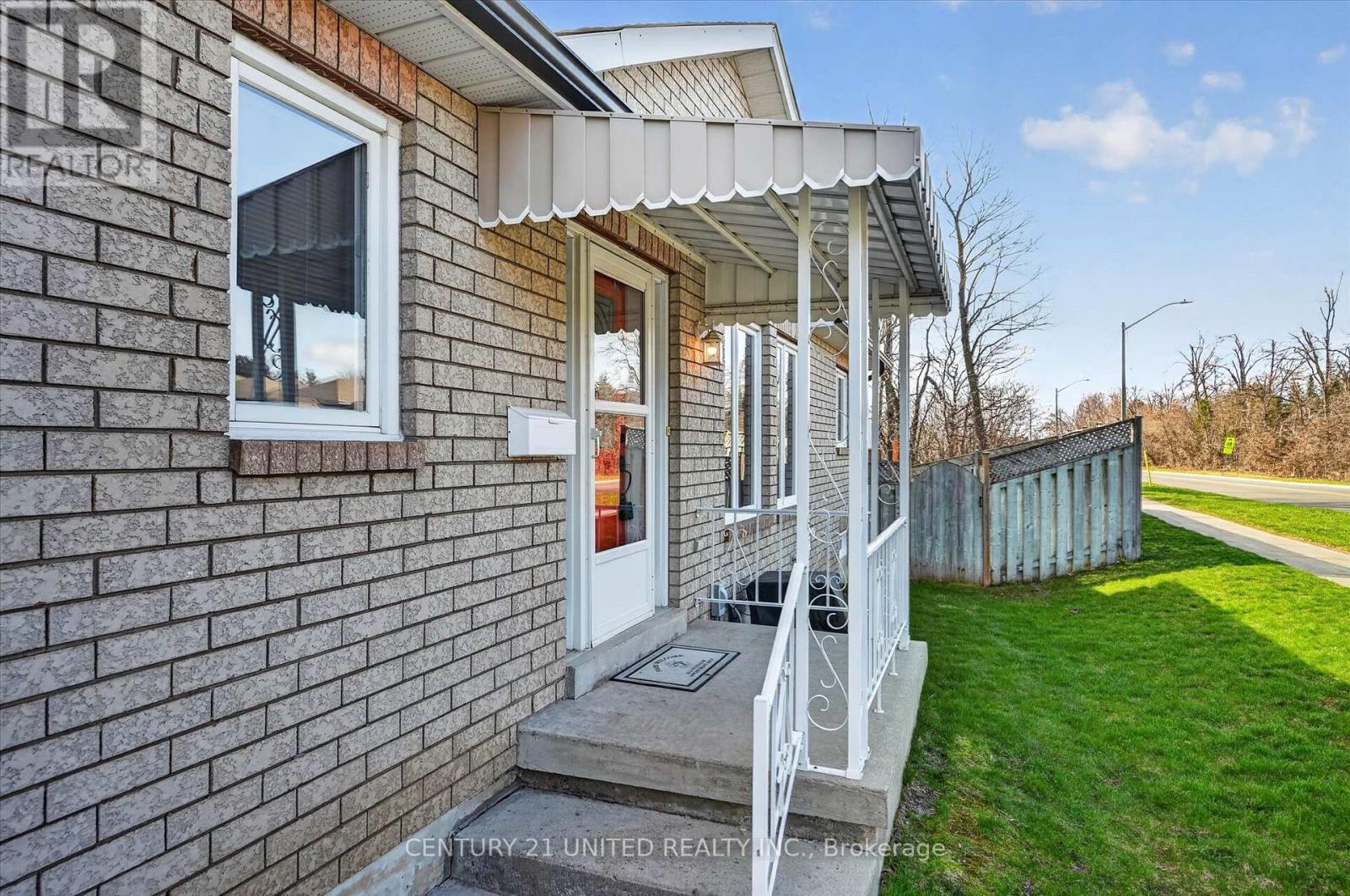 1348 Lillico Crescent, Peterborough (Monaghan Ward 2), Ontario  K9K 2K9 - Photo 8 - X13051592