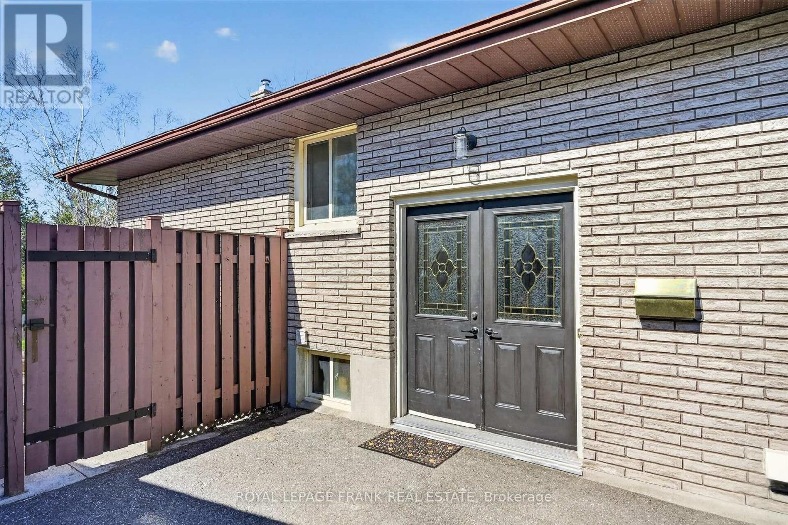 91 Rideau Crescent, Peterborough (Ashburnham Ward 4), Ontario  K9J 1G7 - Photo 3 - X13053162