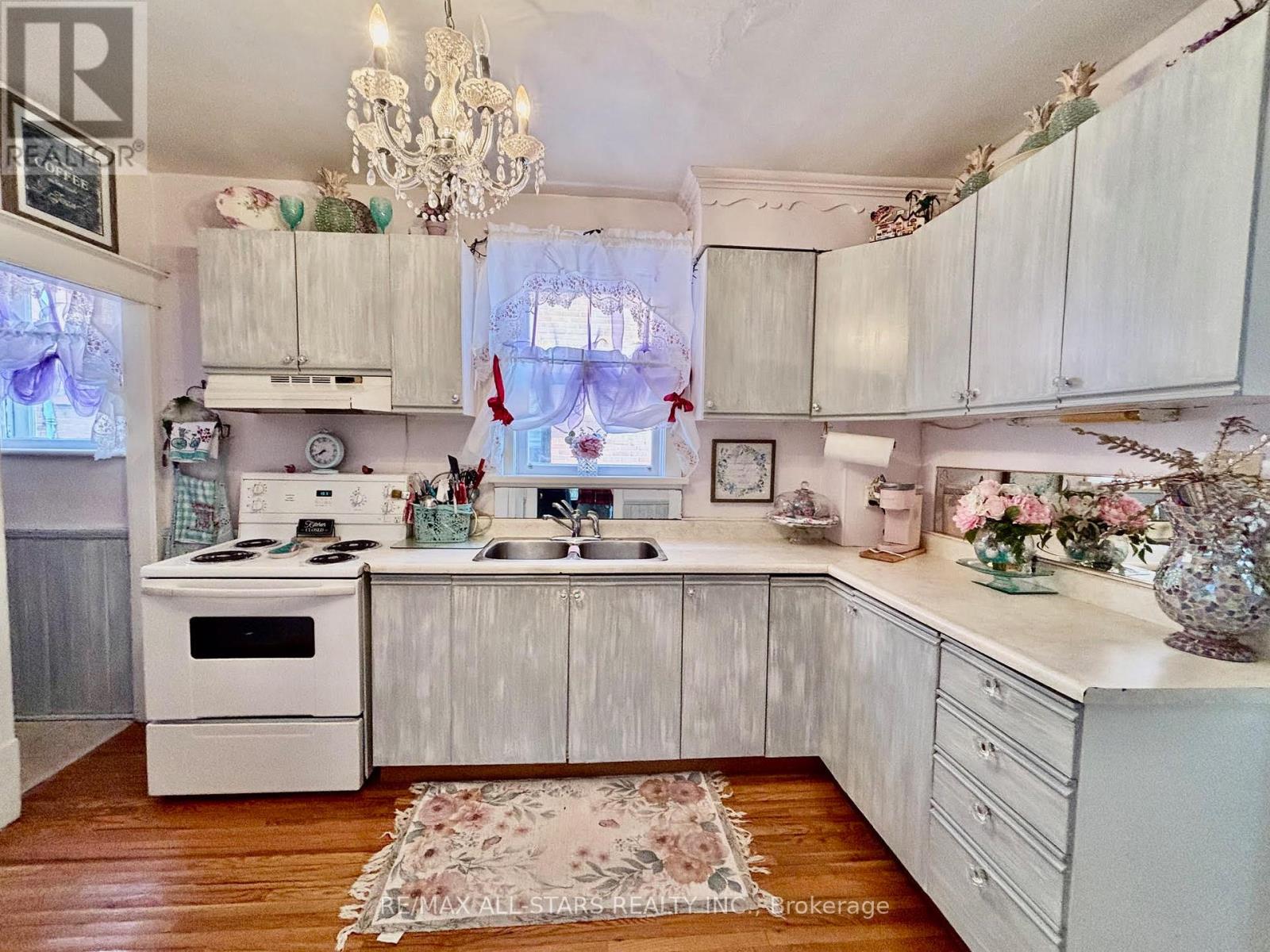 28 Simcoe Street, Kawartha Lakes (Lindsay), Ontario  K9V 2G4 - Photo 12 - X13053686