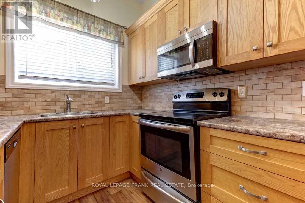 591 Park Street N, Peterborough (Town Ward 3), Ontario  K9H 4S1 - Photo 2 - X13055318