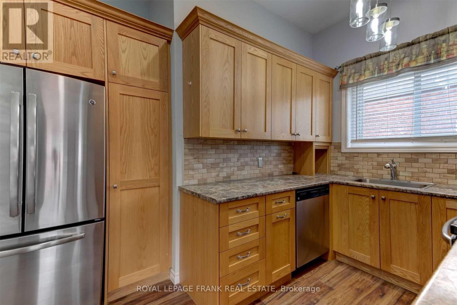 591 Park Street N, Peterborough (Town Ward 3), Ontario  K9H 4S1 - Photo 4 - X13055318