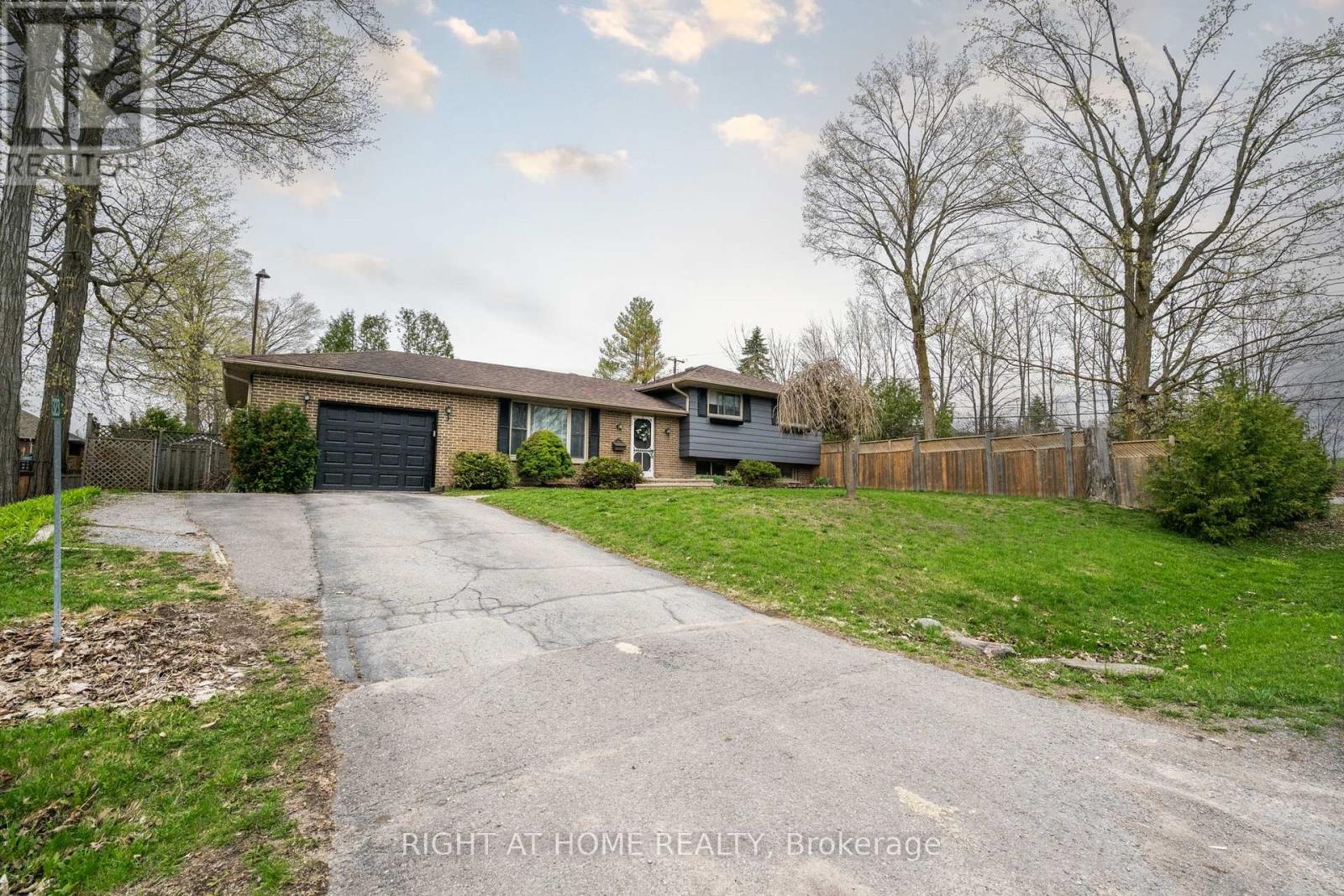 323 Lindan Avenue, Selwyn, Ontario  K9L 1K9 - Photo 17 - X13055976