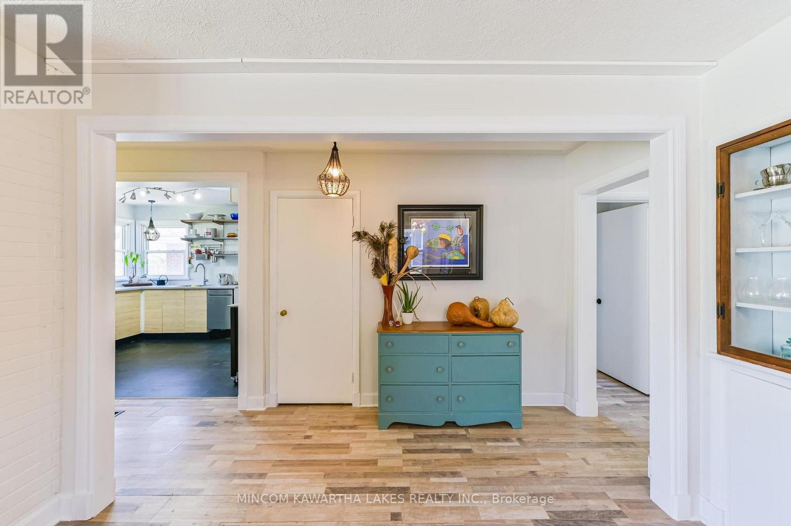 193 Shelbourne Street, Peterborough (Northcrest Ward 5), Ontario  K9H 5K3 - Photo 10 - X13056046