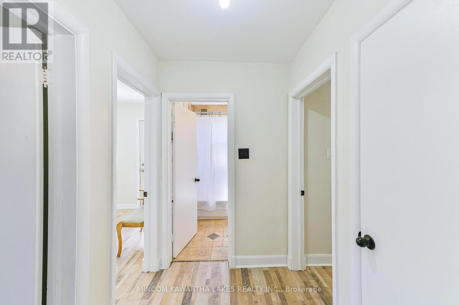 193 Shelbourne Street, Peterborough (Northcrest Ward 5), Ontario  K9H 5K3 - Photo 12 - X13056046