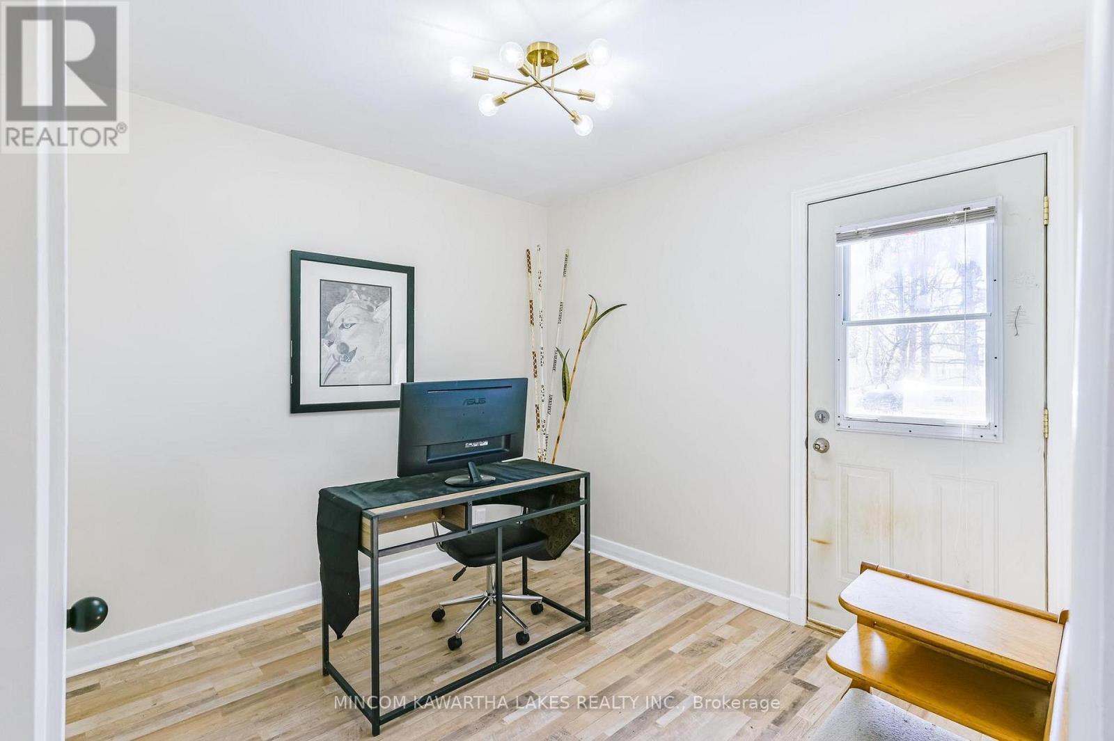 193 Shelbourne Street, Peterborough (Northcrest Ward 5), Ontario  K9H 5K3 - Photo 14 - X13056046