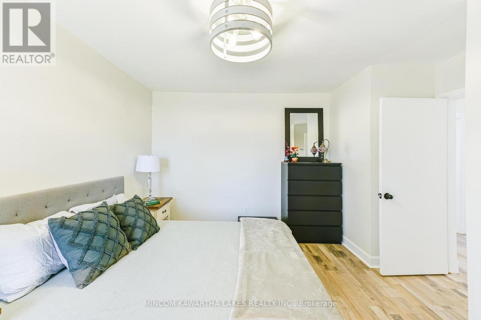 193 Shelbourne Street, Peterborough (Northcrest Ward 5), Ontario  K9H 5K3 - Photo 18 - X13056046