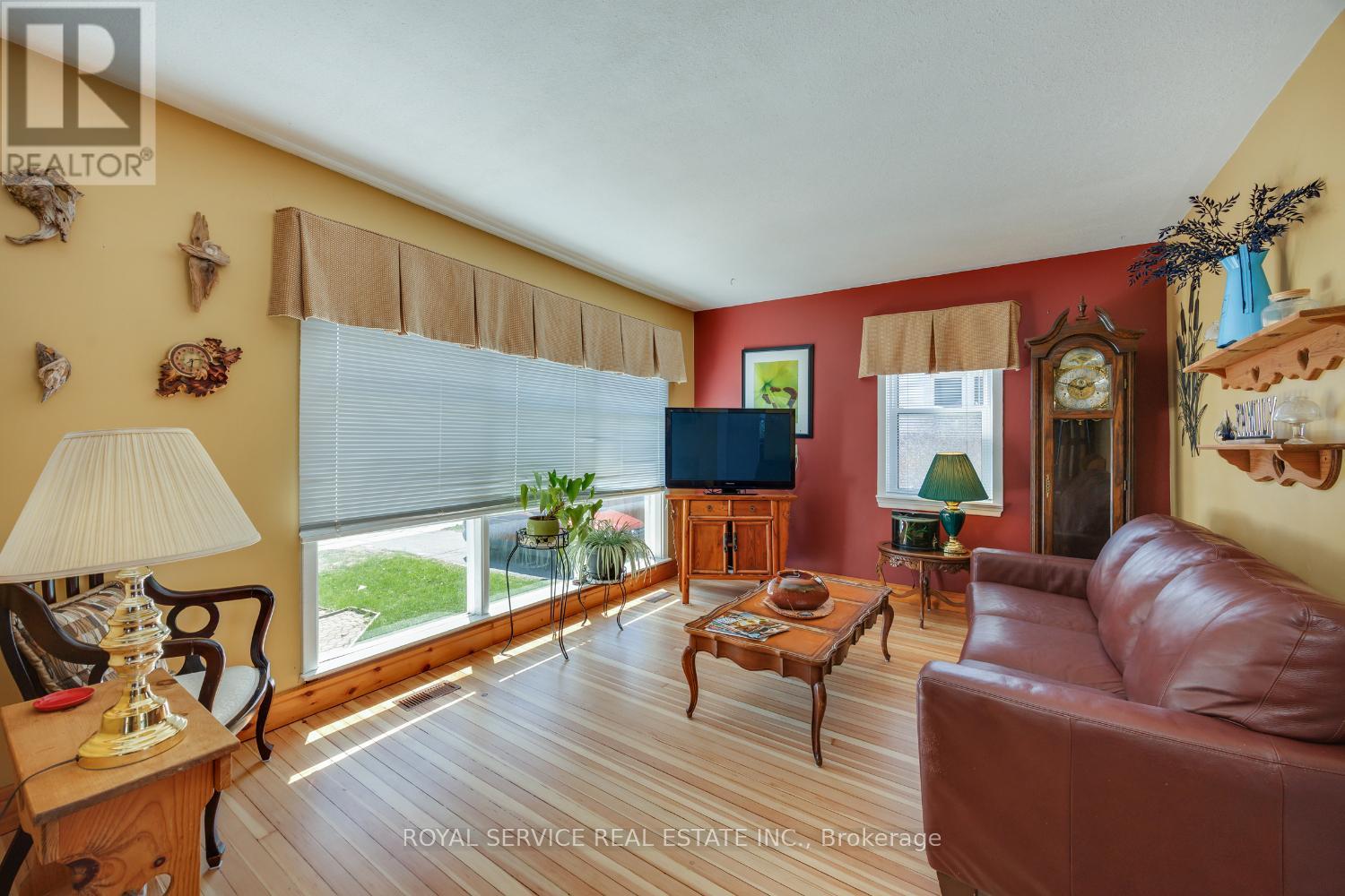 210 Shelbourne Street, Peterborough (Northcrest Ward 5), Ontario  K9H 5K4 - Photo 6 - X13056286