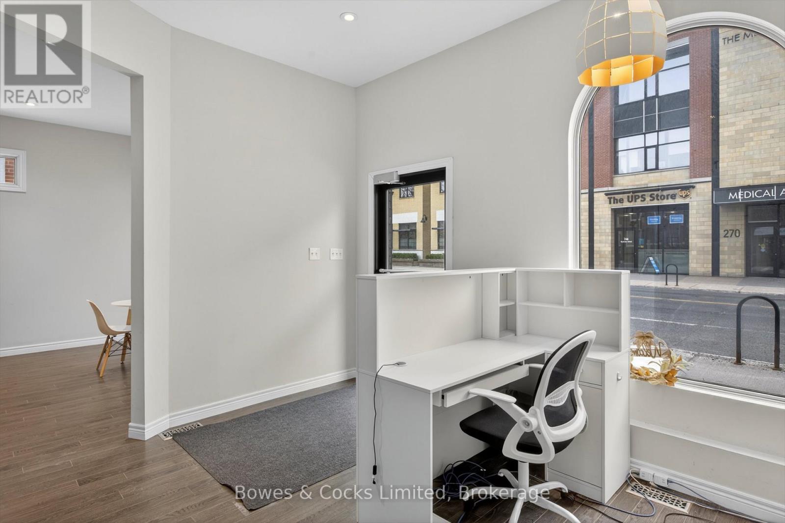 269 Charlotte Street, Peterborough (Town Ward 3), Ontario  K9J 2V3 - Photo 5 - X13057150