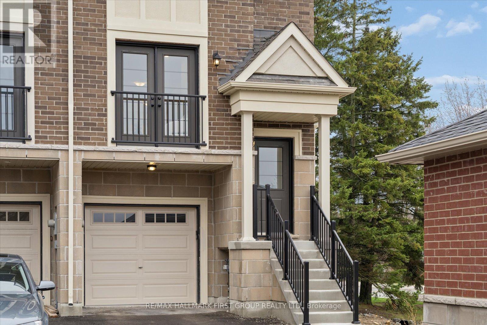 1 Marret Lane, Clarington (Newcastle), Ontario  L1B 0X2 - Photo 2 - E13056980