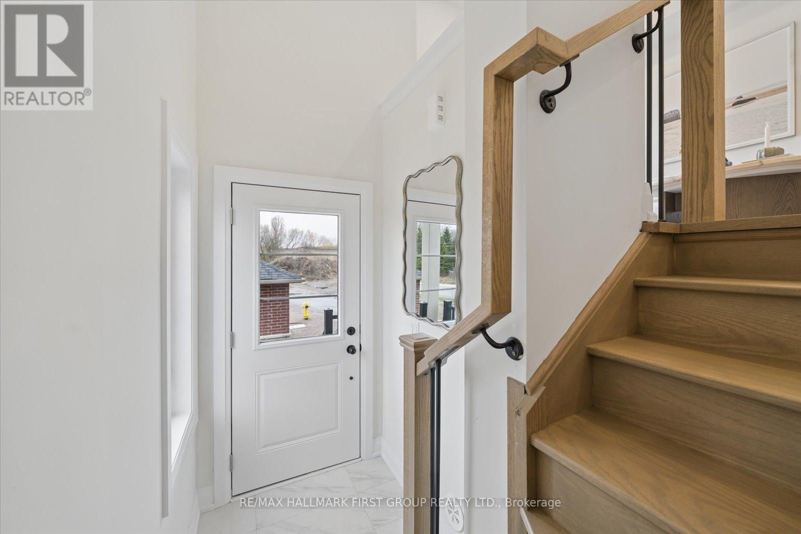 1 Marret Lane, Clarington (Newcastle), Ontario  L1B 0X2 - Photo 3 - E13056980