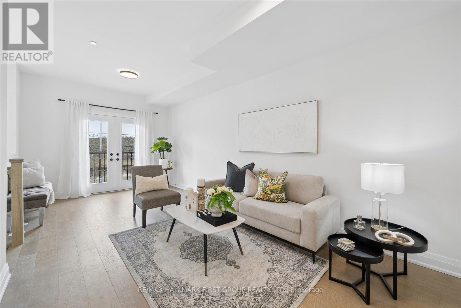 67 Marret Lane, Clarington (Newcastle), Ontario  L1B 0X2 - Photo 2 - E13056984