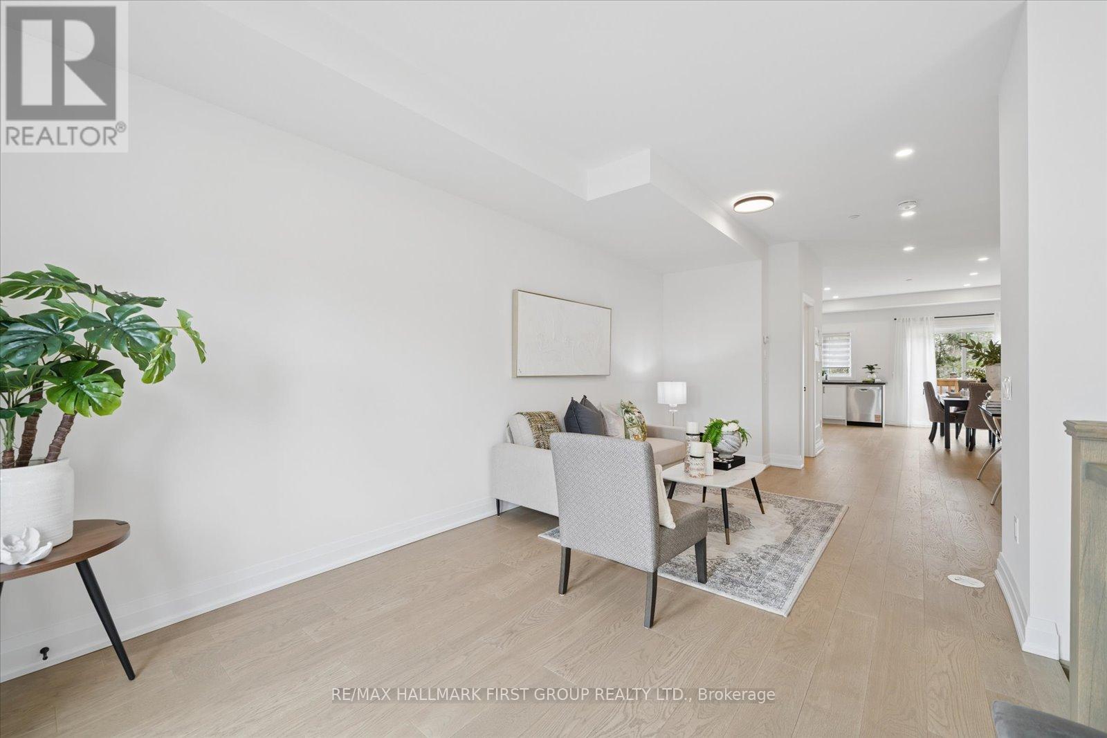 67 Marret Lane, Clarington (Newcastle), Ontario  L1B 0X2 - Photo 3 - E13056984