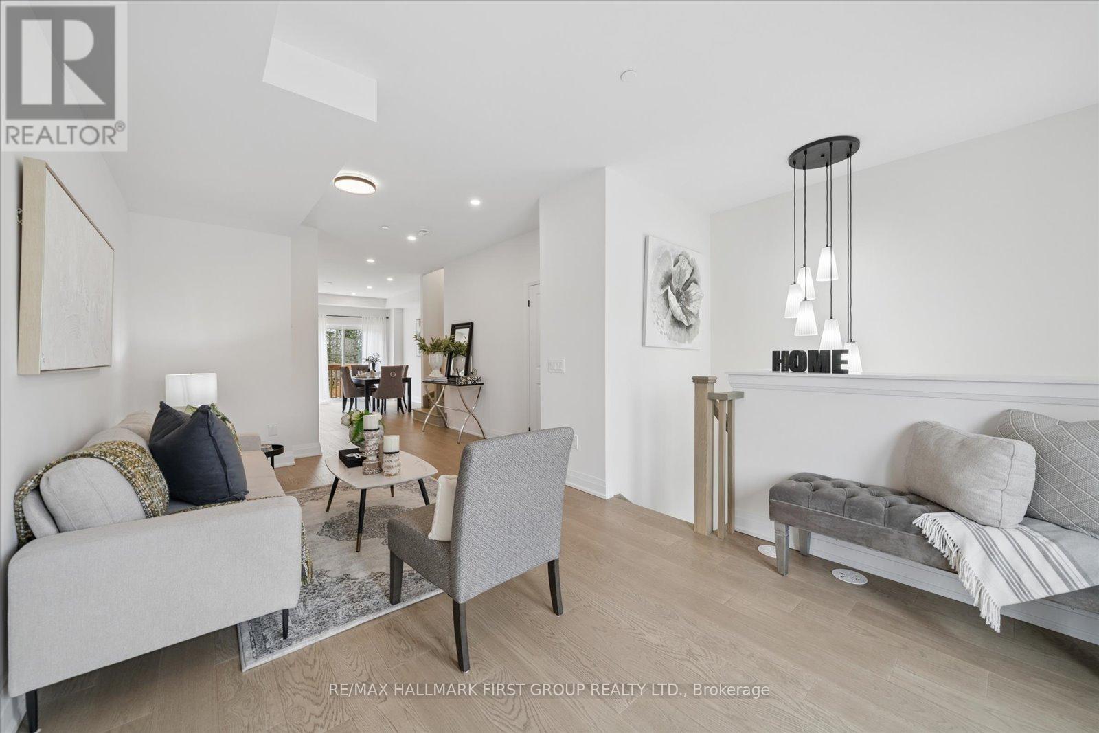 67 Marret Lane, Clarington (Newcastle), Ontario  L1B 0X2 - Photo 4 - E13056984