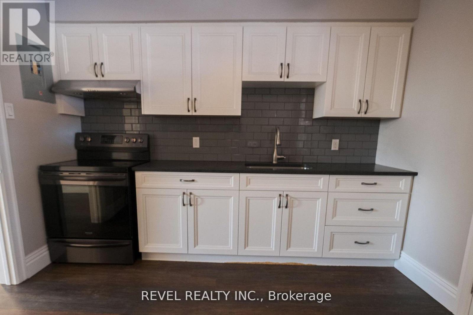 4 - 348 Simcoe Street N, Peterborough (Town Ward 3), Ontario  K9H 2J6 - Photo 6 - X13057556