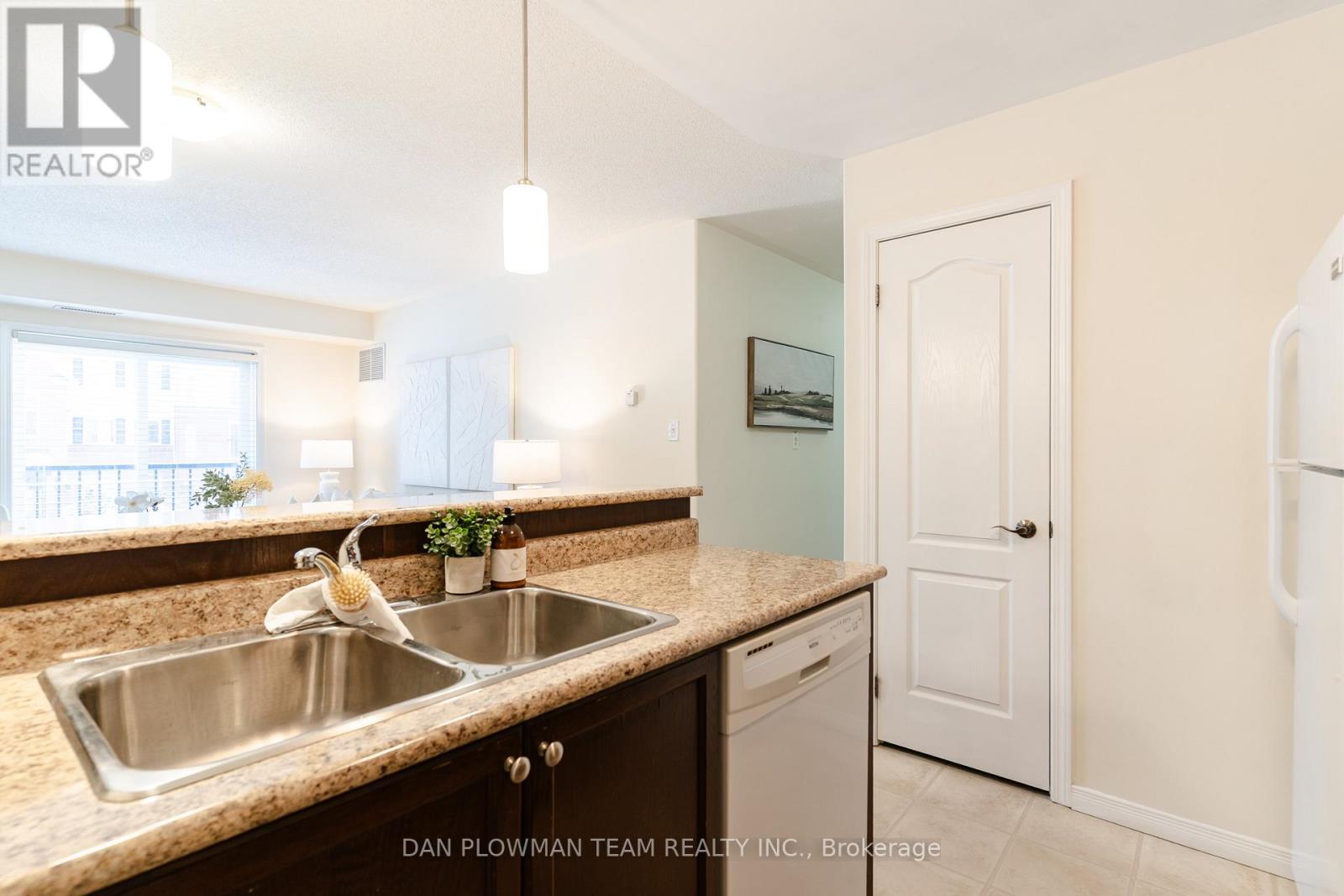 209 - 306 Spillsbury Drive, Peterborough (Otonabee Ward 1), Ontario  K9K 0B5 - Photo 10 - X13057920