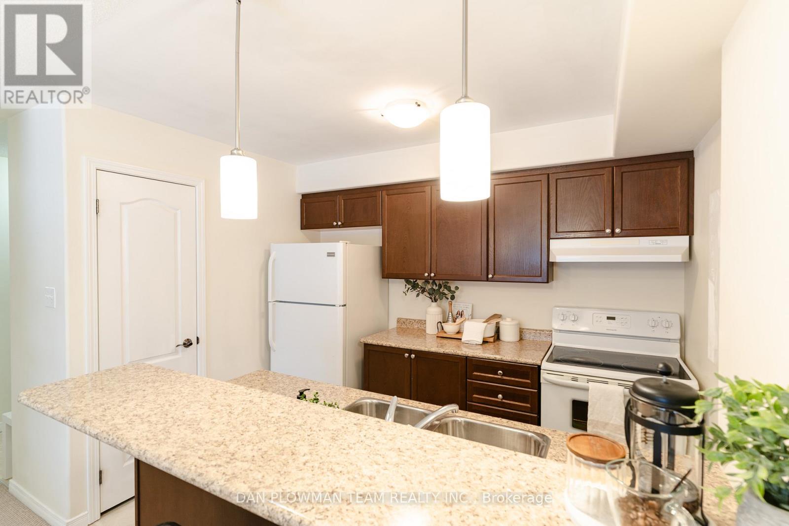 209 - 306 Spillsbury Drive, Peterborough (Otonabee Ward 1), Ontario  K9K 0B5 - Photo 11 - X13057920