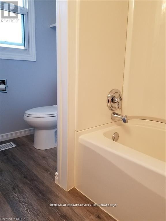 11 Roselyn Court, Kawartha Lakes (Lindsay), Ontario  K9V 4T8 - Photo 12 - X13058922