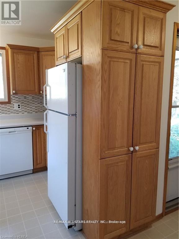 11 Roselyn Court, Kawartha Lakes (Lindsay), Ontario  K9V 4T8 - Photo 4 - X13058922