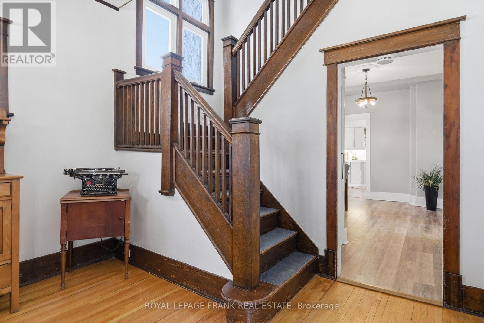 125 Glenelg Street W, Kawartha Lakes (Lindsay), Ontario  K9V 2V8 - Photo 12 - X13059388