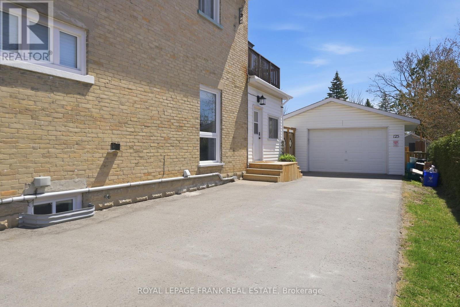 125 Glenelg Street W, Kawartha Lakes (Lindsay), Ontario  K9V 2V8 - Photo 35 - X13059388